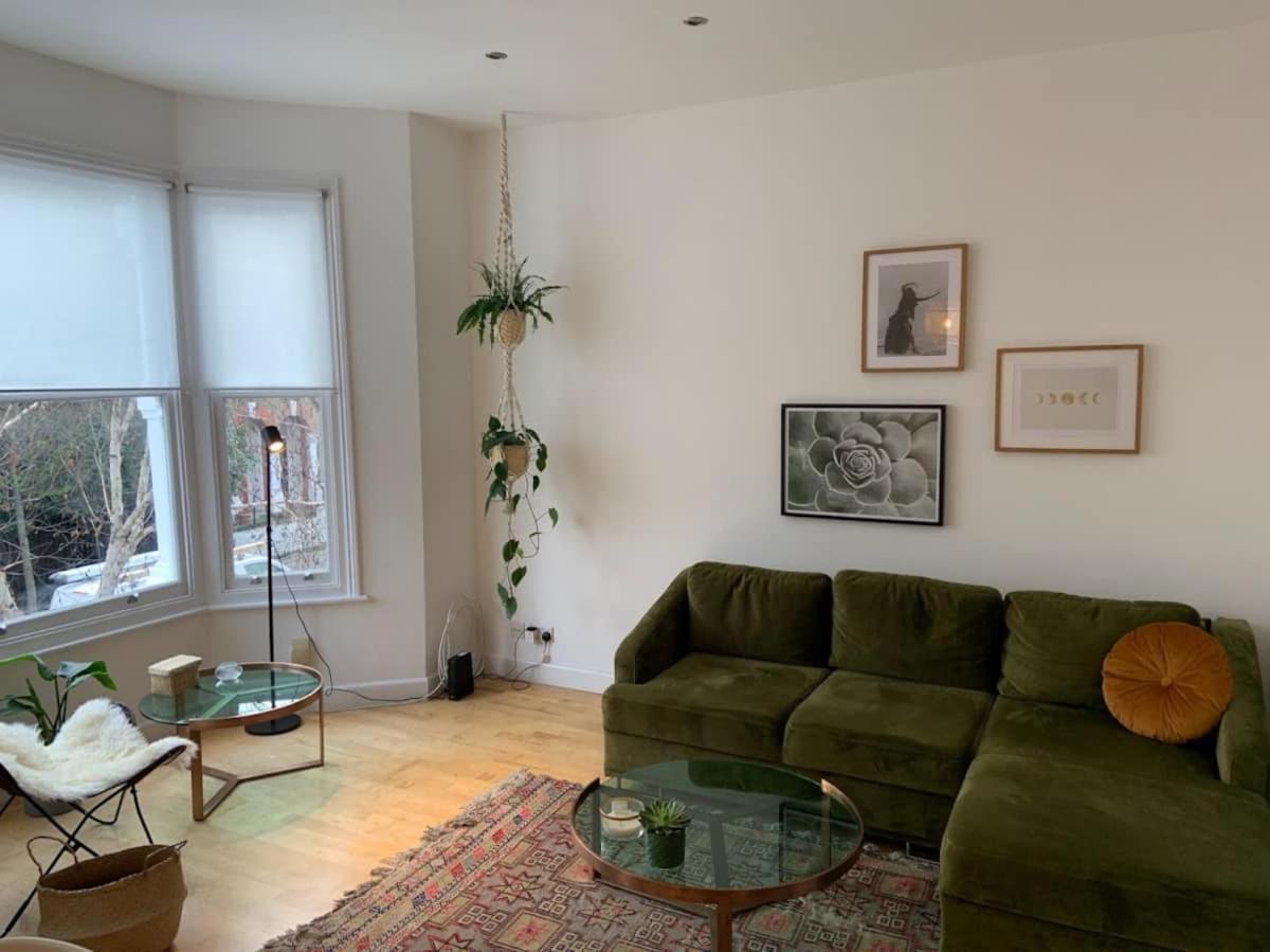 Lovely Spacious 1-Bedroom Flat In Tufnell Park Close To Central لندن المظهر الخارجي الصورة